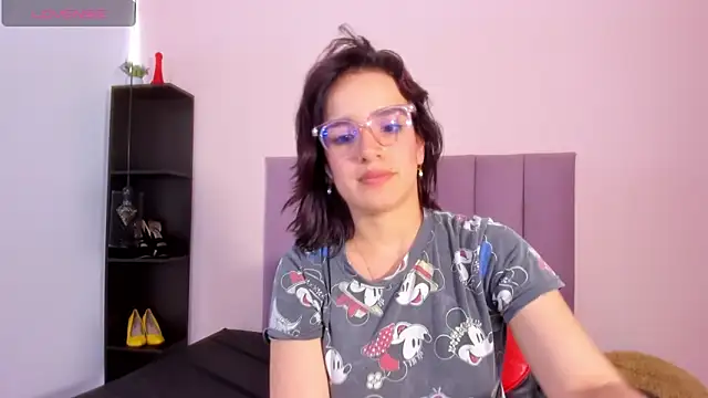 Snapshot of Annyrosee chatting on 12-16-25, 07:52 Annyrosee online show from 12-16-25, 07:52