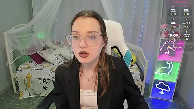 kaisajenner online show from 02-08-25, 10:08