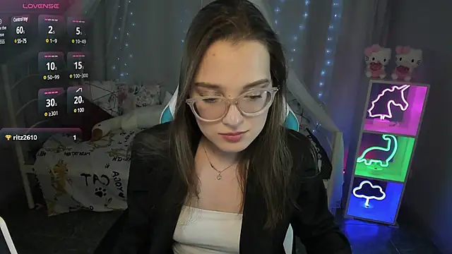 kaisajenner online show from 03-17-25, 09:23