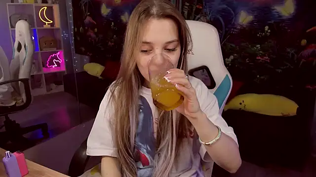 kaisajenner online show from 07-03-26, 10:27