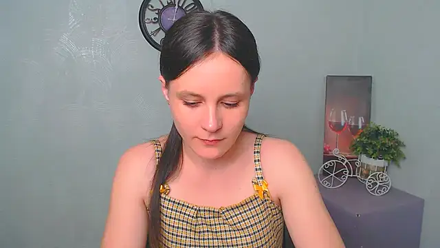 Snapshot of ValeriaHeart_ chatting on 02-23-25, 01:32 ValeriaHeart online show from 02-23-25, 01:32