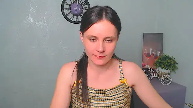 Snapshot of ValeriaHeart_ chatting on 02-23-25, 04:35 ValeriaHeart online show from 02-23-25, 04:35