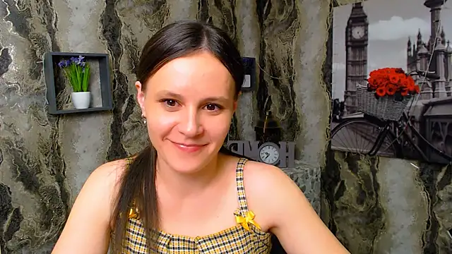 Snapshot of ValeriaHeart_ chatting on 03-05-25, 04:13 ValeriaHeart online show from 03-05-25, 04:13