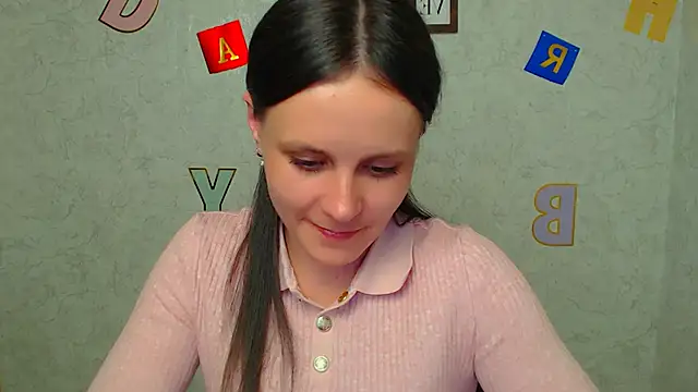 Snapshot of ValeriaHeart_ chatting on 03-19-25, 04:34 ValeriaHeart online show from 03-19-25, 04:34