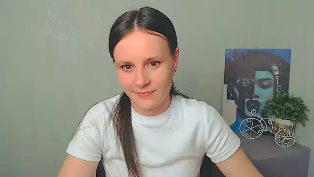 Snapshot of ValeriaHeart_ chatting on 03-20-25, 04:31 ValeriaHeart online show from 03-20-25, 04:31