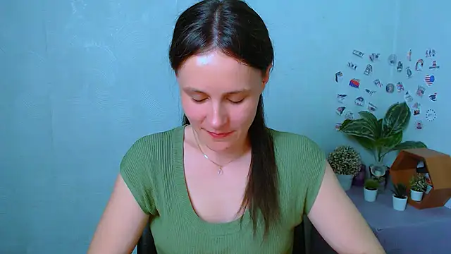 ValeriaHeart  online show from 03-25-26, 06:58