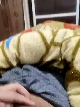 Snapshot of Hot_funky_boy chatting on 02-11-25, 04:35 Hot funky boy online show from 02-11-25, 04:35