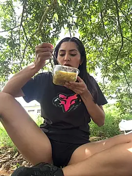 Sofiadelacruz online show from 07-30-26, 07:46
