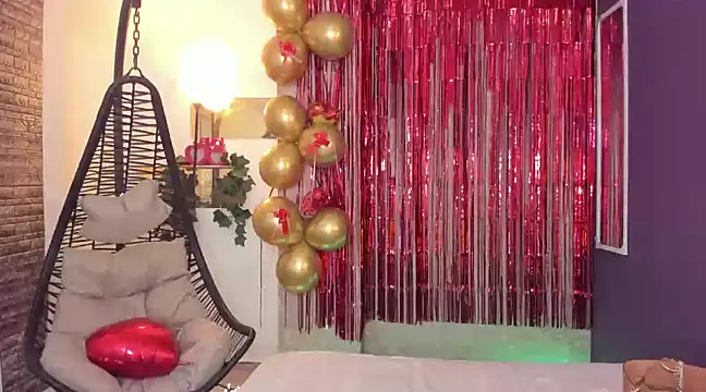 Snapshot of FelicitaSweet chatting on 02-14-25, 07:44 FelicitaSweet online show from 02-14-25, 07:44