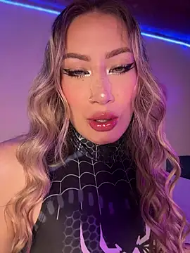 Lally Valencia   online show from 10-26-25, 06:19