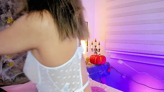 Violetta Ficher online show from 10-17-25, 02:26