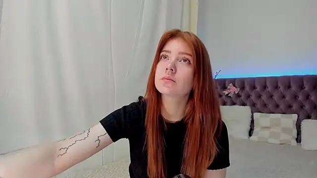 Ella Mayers online show from 03-22-25, 09:21