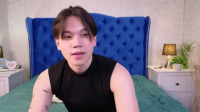 Snapshot of just_gay_ chatting on 03-06-25, 11:31 just gay online show from 03-06-25, 11:31