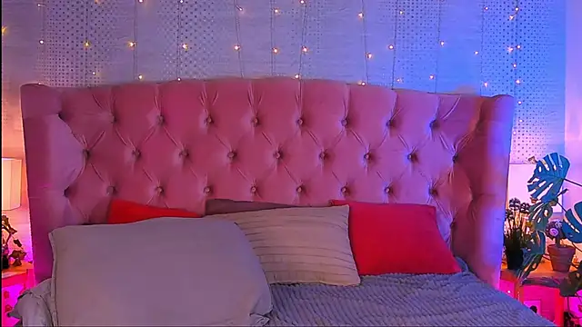 Snapshot of just_gay_ chatting on 03-23-25, 12:15 just gay online show from 03-23-25, 12:15