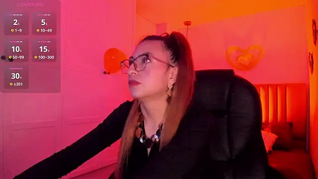 Snapshot of fer_angel_ chatting on 02-14-25, 01:51 fer angel online show from 02-14-25, 01:51