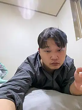 Snapshot of offwhite777 chatting on 02-20-25, 09:33 offwhite777 online show from 02-20-25, 09:33