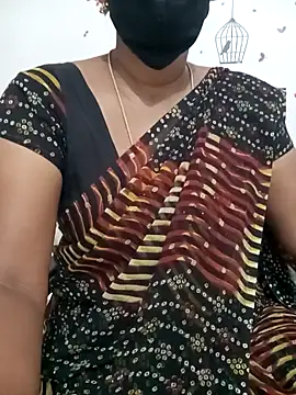 Snapshot of Tamil_Meera12 chatting on 02-05-25, 05:20 Tamil Meera12 online show from 02-05-25, 05:20