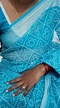 Snapshot of Tamil_Meera12 chatting on 02-06-25, 11:43 Tamil Meera12 online show from 02-06-25, 11:43