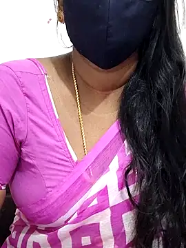 Snapshot of Tamil_Meera12 chatting on 09-10-25, 06:35 Tamil Meera12 online show from 09-10-25, 06:35