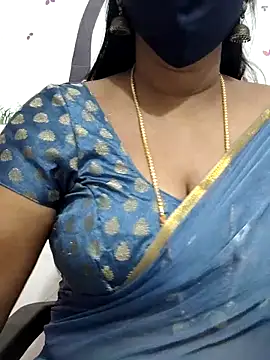 Snapshot of Tamil_Meera12 chatting on 10-07-25, 06:32 Tamil Meera12 online show from 10-07-25, 06:32