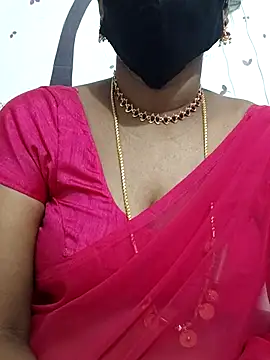 Snapshot of Tamil_Meera12 chatting on 10-12-25, 06:23 Tamil Meera12 online show from 10-12-25, 06:23