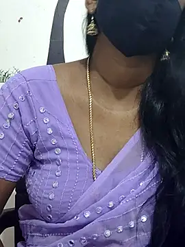 Snapshot of Tamil_Meera12 chatting on 10-14-25, 06:36 Tamil Meera12 online show from 10-14-25, 06:36
