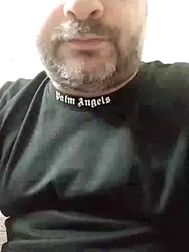 Snapshot of NAvoglia chatting on 03-06-25, 12:32 NAvoglia online show from 03-06-25, 12:32