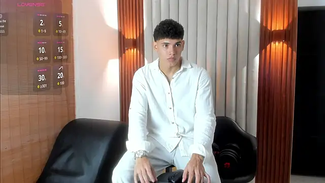 Snapshot of Justin_mack chatting on 10-10-25, 11:53 Justin mack online show from 10-10-25, 11:53