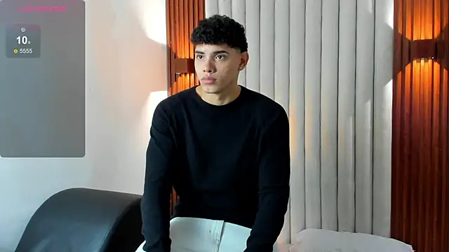 Snapshot of Justin_mack chatting on 11-06-25, 11:55 Justin mack online show from 11-06-25, 11:55