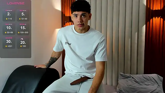 Snapshot of Justin_mack chatting on 11-07-25, 11:54 Justin mack online show from 11-07-25, 11:54