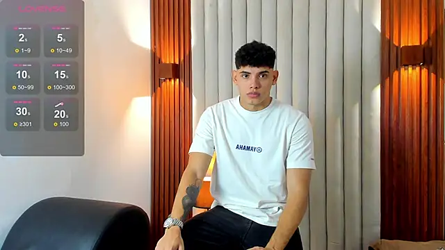 Snapshot of Justin_mack chatting on 11-17-25, 11:38 Justin mack online show from 11-17-25, 11:38