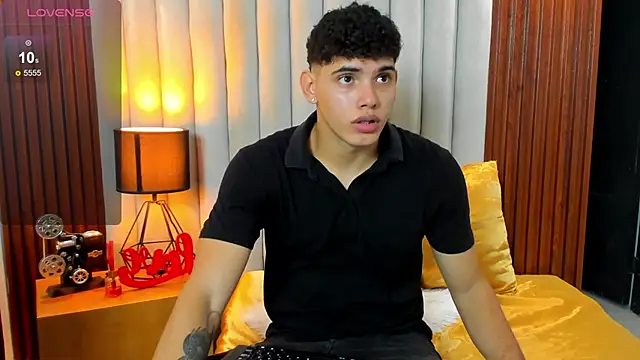 Snapshot of Justin_mack chatting on 11-25-25, 07:36 Justin mack online show from 11-25-25, 07:36