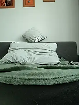 bouraktom6 online show from 04-08-26, 11:43