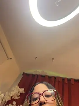 vicky bass online show from 12-04-25, 04:55