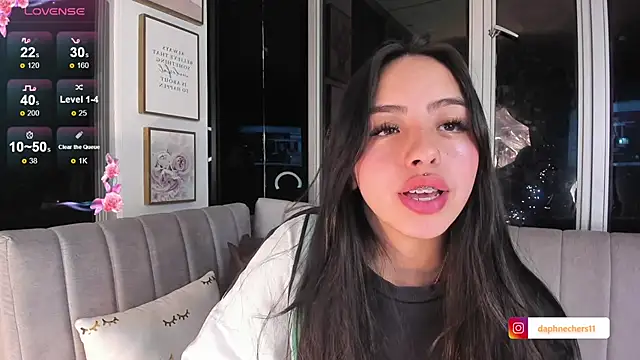 Snapshot of Daphne_chers chatting on 03-15-25, 01:08 Daphne chers online show from 03-15-25, 01:08