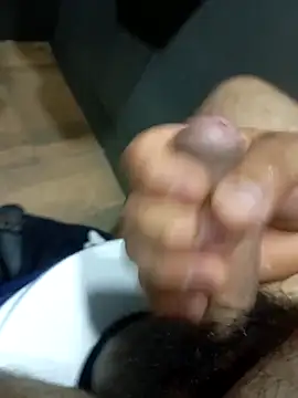 Snapshot of HotC1991 chatting on 03-04-26, 03:40 HotC1991 online show from 03-04-26, 03:40