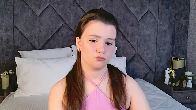 Pauline Heaven online show from 12-16-25, 05:56