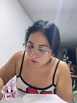 Snapshot of lamaravilla_08 chatting on 03-12-26, 06:19 lamaravilla 08 online show from 03-12-26, 06:19