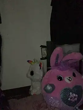 Snapshot of PINO_pino_01 chatting on 09-24-25, 05:38 PINO pino 01 online show from 09-24-25, 05:38