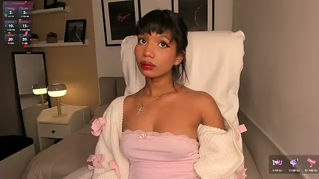 Snapshot of Gigi_Strawberry chatting on 10-14-25, 04:57 Gigi Strawberry online show from 10-14-25, 04:57