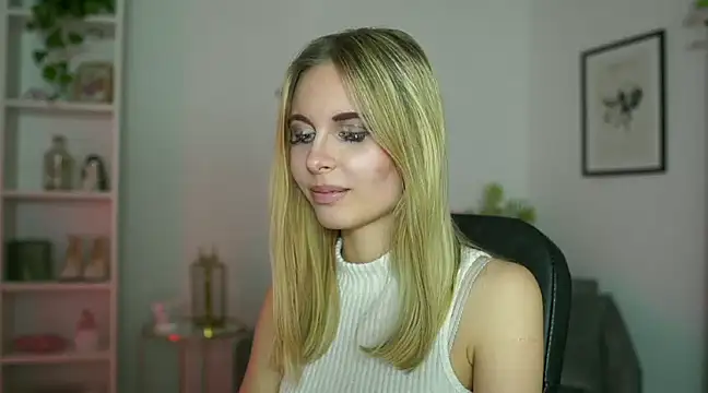 Snapshot of catecrago_ chatting on 02-18-25, 05:10 catecrago online show from 02-18-25, 05:10