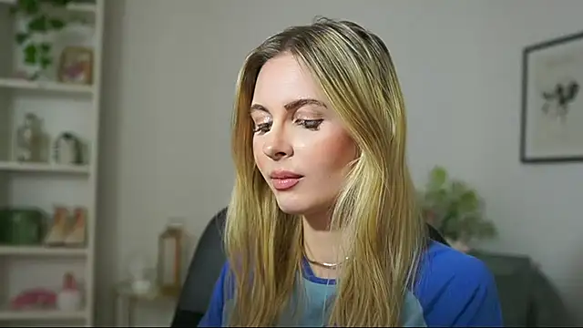 Snapshot of catecrago_ chatting on 03-06-25, 01:57 catecrago online show from 03-06-25, 01:57