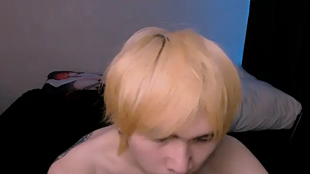 Snapshot of rennnuts chatting on 02-21-26, 05:36 rennnuts online show from 02-21-26, 05:36