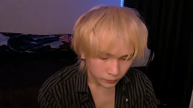 Snapshot of rennnuts chatting on 02-27-26, 03:34 rennnuts online show from 02-27-26, 03:34