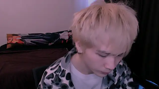 Snapshot of rennnuts chatting on 03-15-26, 08:20 rennnuts online show from 03-15-26, 08:20