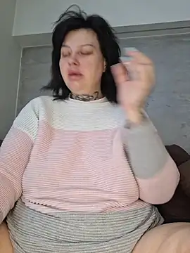 CannabisQueenn online show from 04-24-26, 06:05