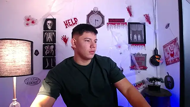 JamesCr  online show from 10-31-25, 11:11