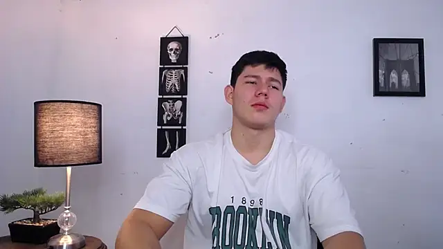 JamesCr  online show from 11-20-25, 04:29