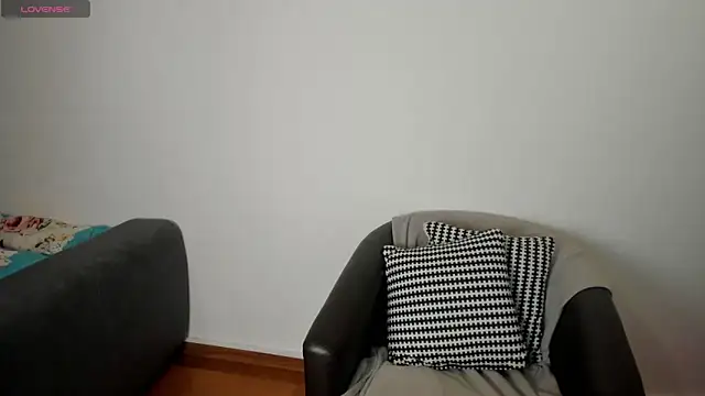 NicoleKatee online show from 11-26-25, 02:29