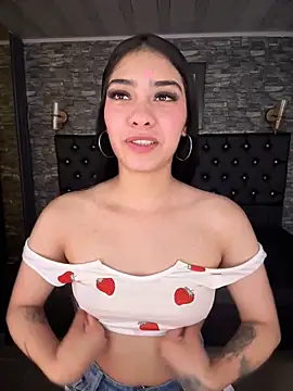 TayylorSexx online show from 06-18-26, 05:30